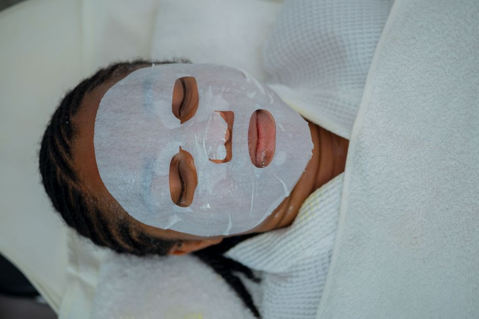 Facial treatment in Dubai at home